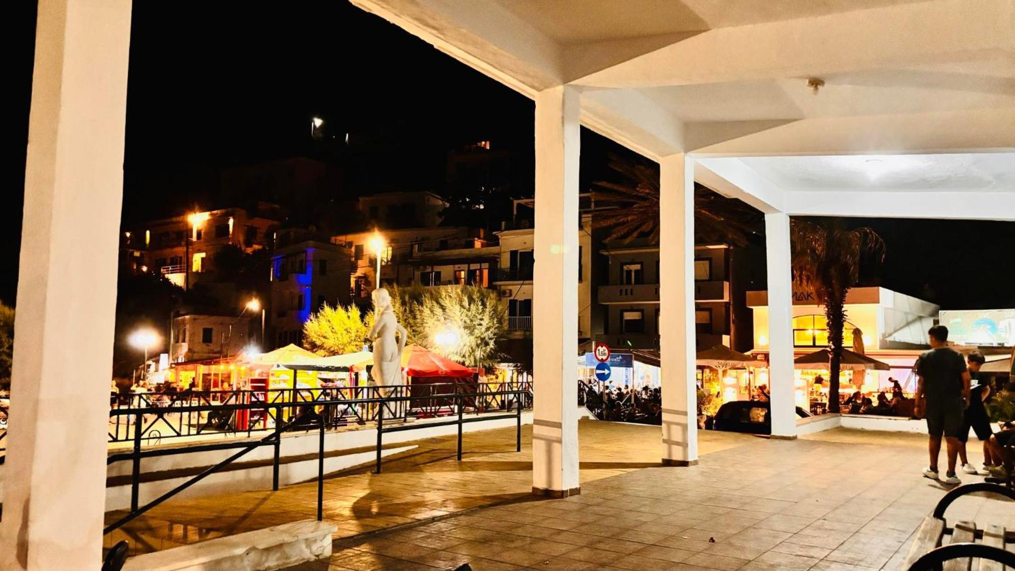 Nefeli Hotel Ágios Kírykos Exteriör bild