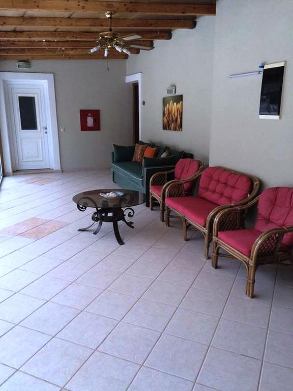 Nefeli Hotel Ágios Kírykos Exteriör bild